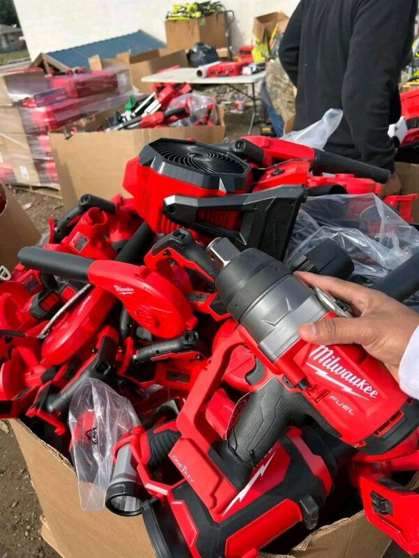 Milwaukee Tools Pallets